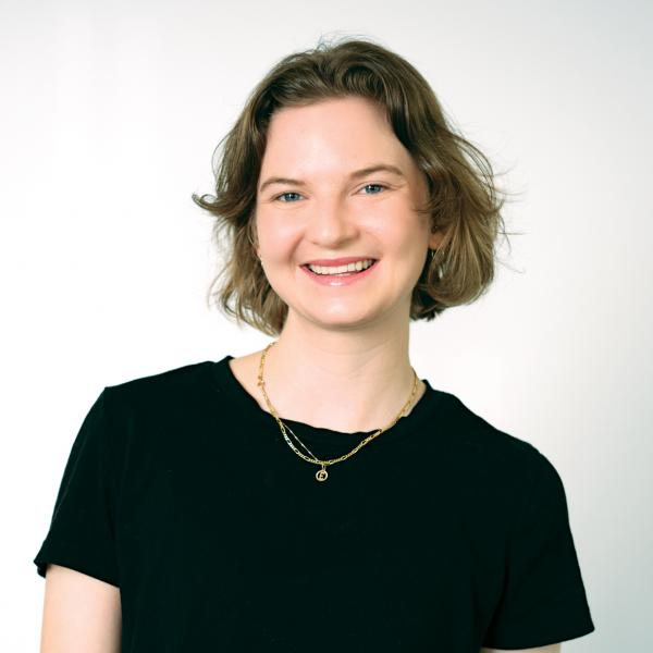 Headshot of Ellen Fitzhugh