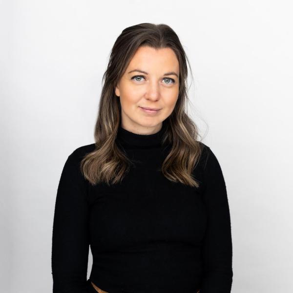 Headshot of Britt